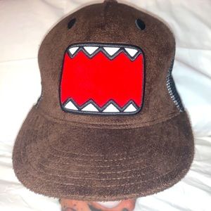 🔥 VTG Y2K DOMO BROWN BLACK TRUCKER HAT CAP ADJUSTABLE SNAP CLASP UNISEX PRE ❤️